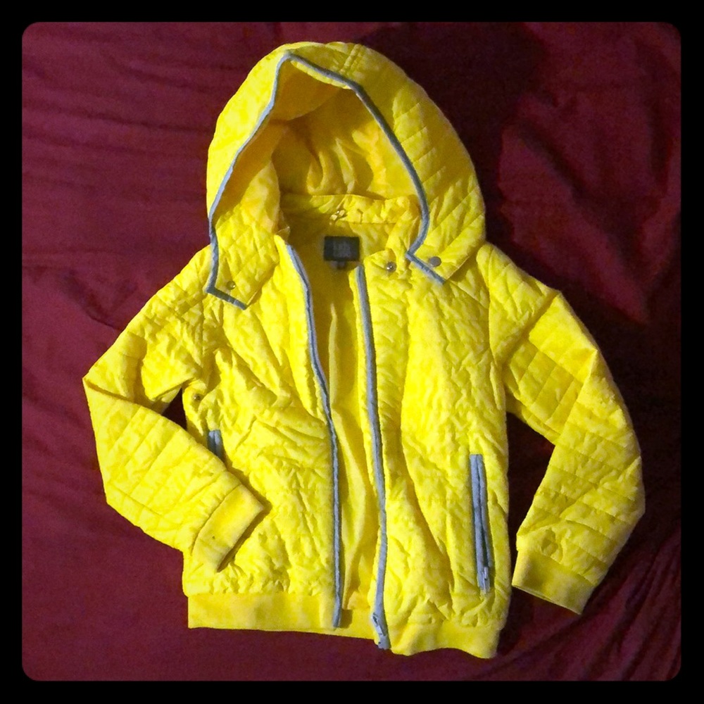 New Designer Yellow jacket Kids Case size 8 128